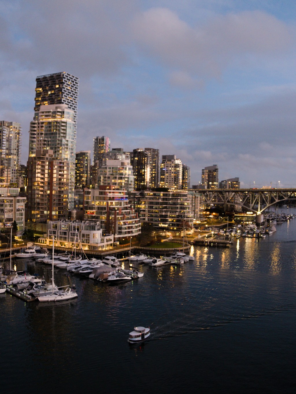 vancouver: elsje point, kitsilano & burrard&nbsp;bridge